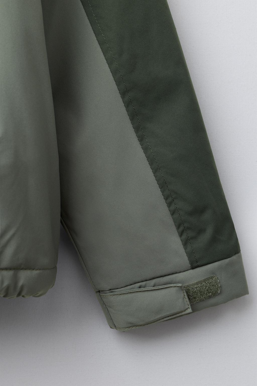 Пуховик с капюшоном