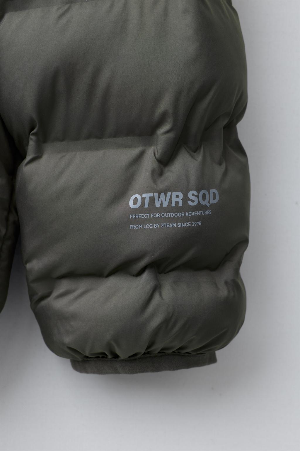 УЛЬТРАЛЕГКАЯ КУРТКА С КАПЮШОНОМ WATER REPELLENT