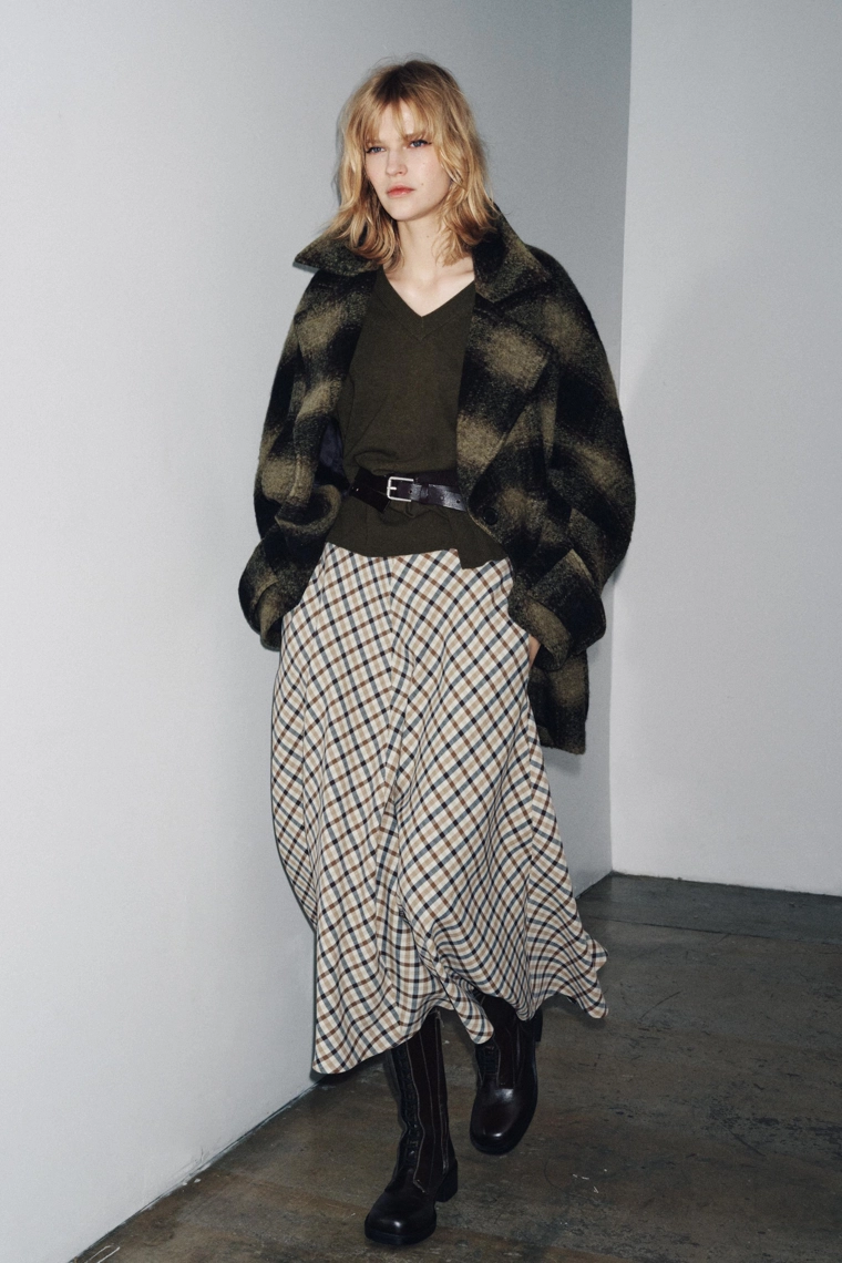 ТРИКОТАЖНЫЙ СВИТЕР ОВЕРСАЙЗ ИЗ 100% ШЕРСТИ