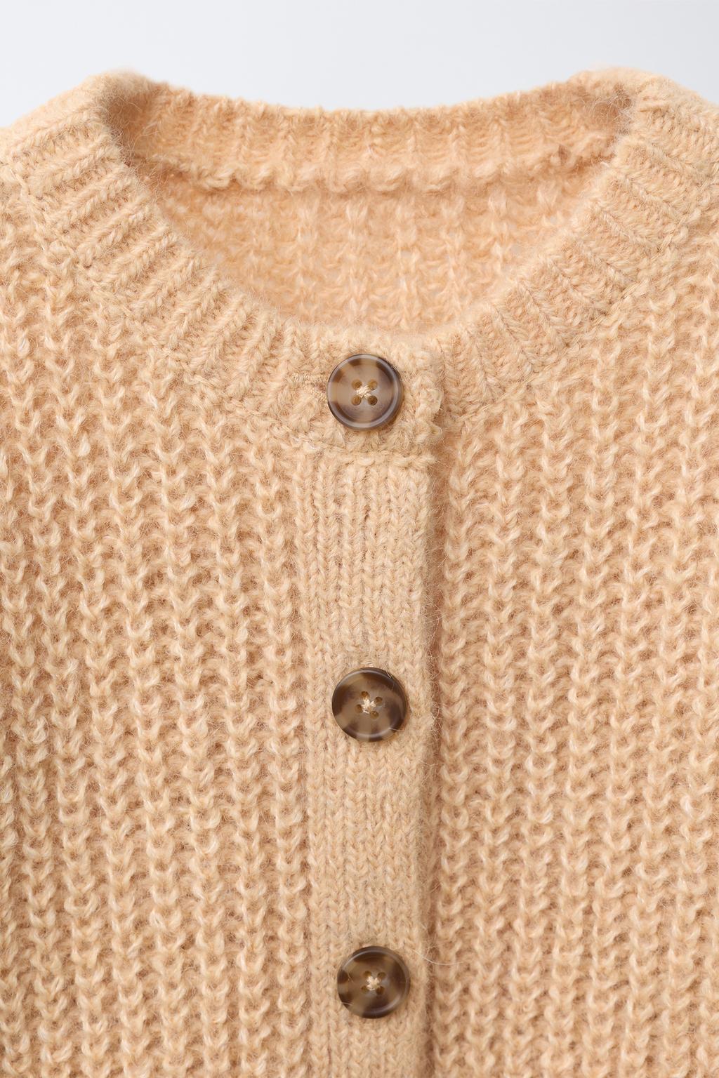 ВЯЗАНЫЙ КАРДИГАН С КРУЖЕВНЫМИ КАРМАНАМИ