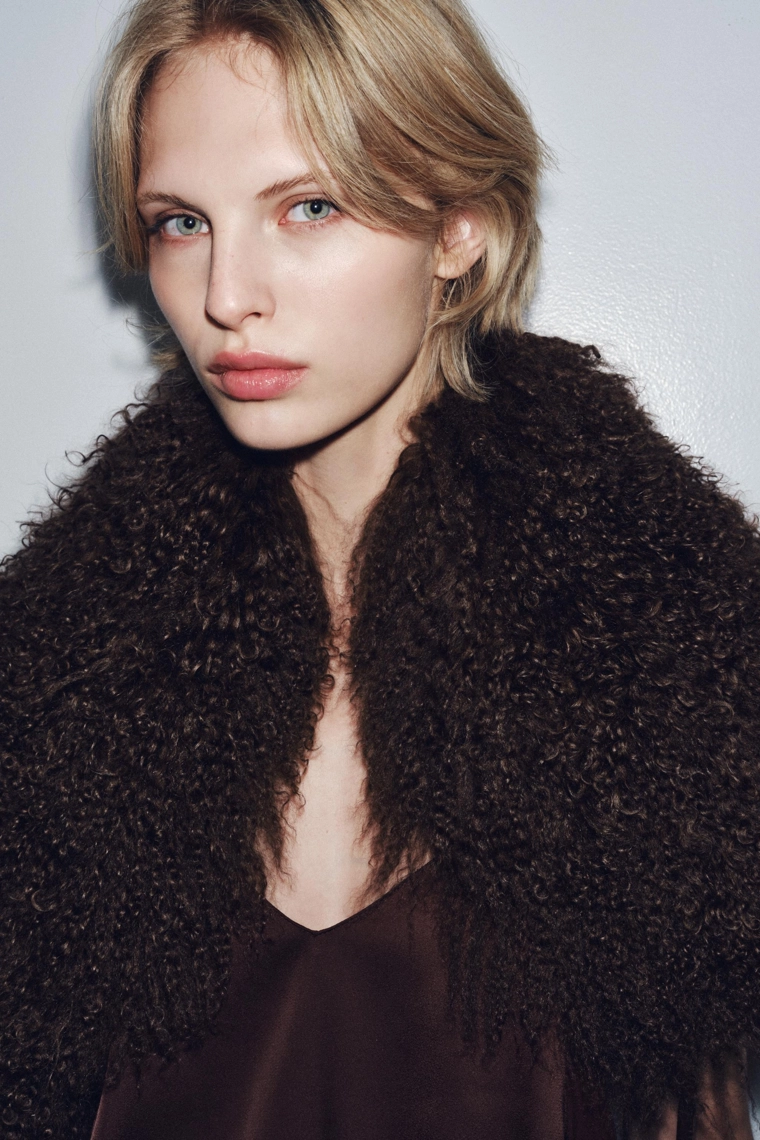 СНУД ИЗ КОЖИ С ОТДЕЛКОЙ ИСКУССТВЕННЫМ МЕХОМ