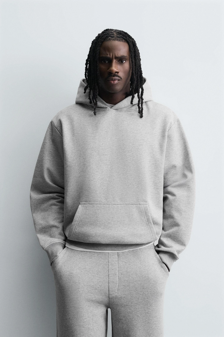 СПОРТИВНЫЙ КОСТЮМ RELAXED FIT С КАПЮШОНОМ