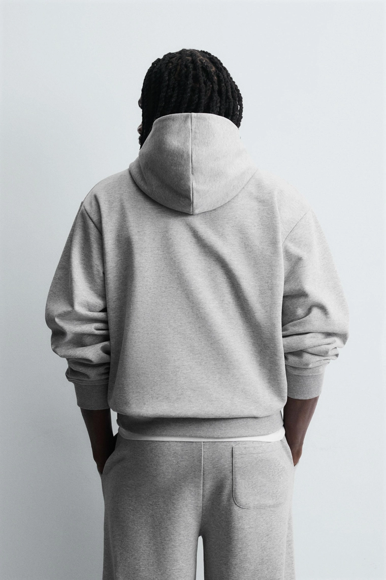 СПОРТИВНЫЙ КОСТЮМ RELAXED FIT С КАПЮШОНОМ