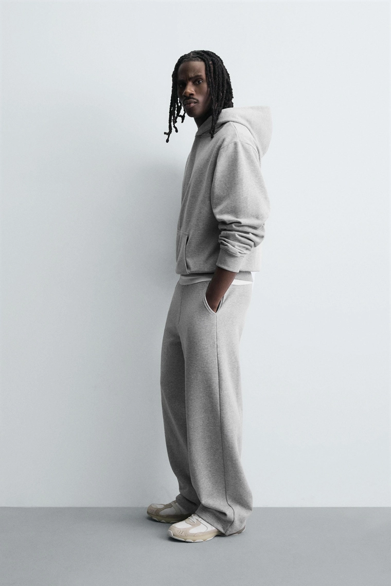 СПОРТИВНЫЙ КОСТЮМ RELAXED FIT С КАПЮШОНОМ