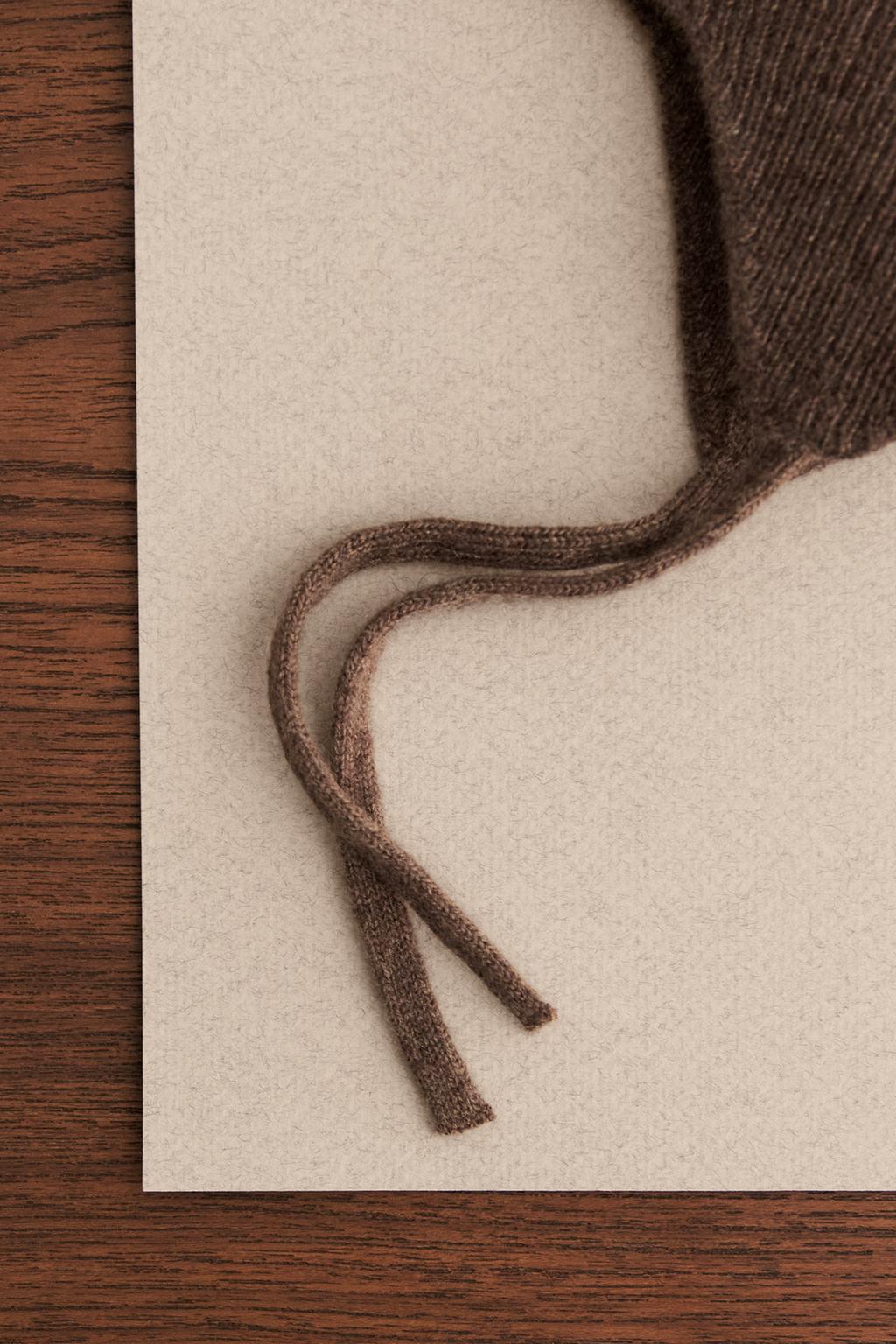 ZARA TIMELESS - ШАПКА ИЗ 100% КАШЕМИРА