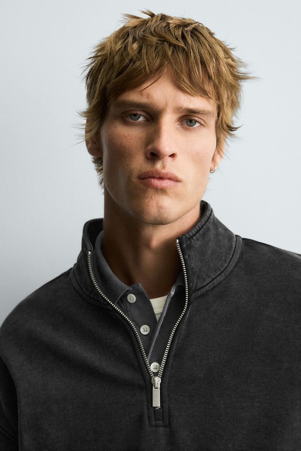 ТОЛСТОВКА С ЭФФЕКТОМ ПОТЕРТОСТИ И ВОРОТНИКОМ НА МОЛНИИ