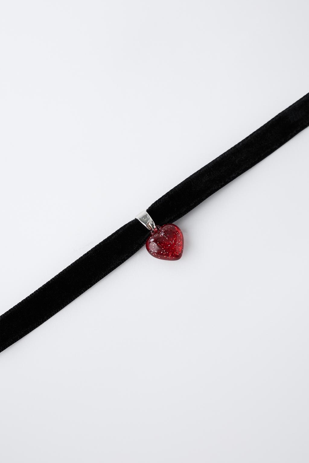 ЧОКЕР С СЕРДЦЕМ