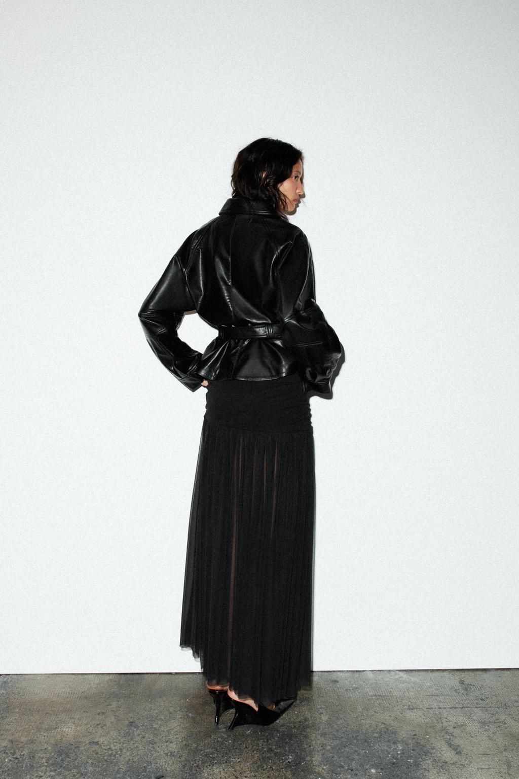 КУРТКА ИЗ ИСКУССТВЕННОЙ КОЖИ С БАСКОЙ