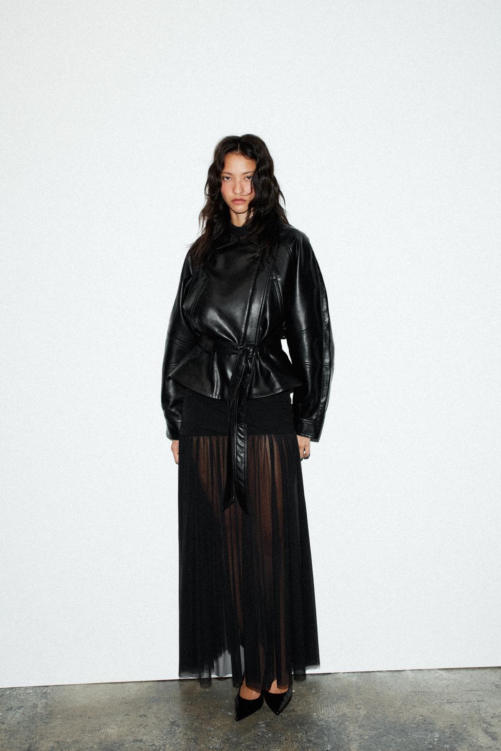 КУРТКА ИЗ ИСКУССТВЕННОЙ КОЖИ С БАСКОЙ