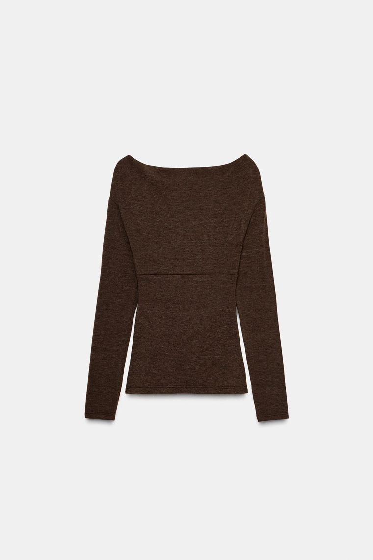 Топ с драпированным запахом на горловине