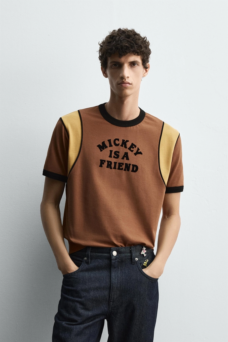 ФУТБОЛКА С КОНТРАСТНОЙ НАДПИСЬЮ HARRY LAMBERT FOR ZARA X DISNEY