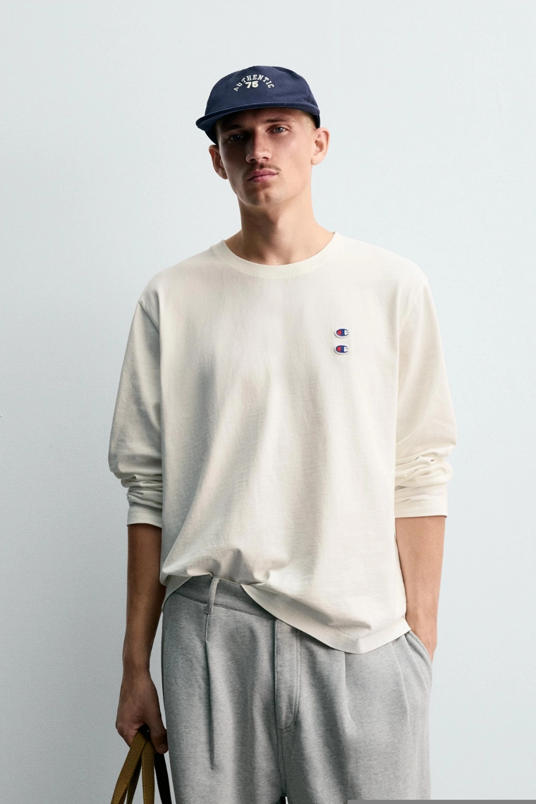 ФУТБОЛКА С ДЛИННЫМИ РУКАВАМИ И НАШИВКАМИ CHAMPION ® X ZARA
