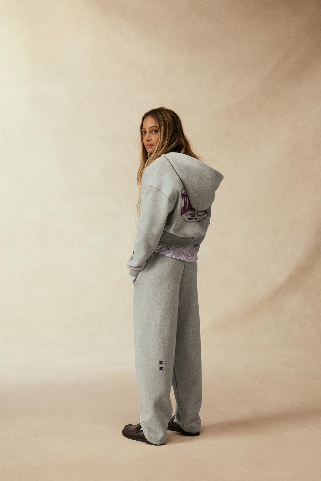 БРЮКИ-БАЛЛОНЫ ИЗ ФЛИСА С ЛОГОТИПОМ CHAMPION ® X ZARA
