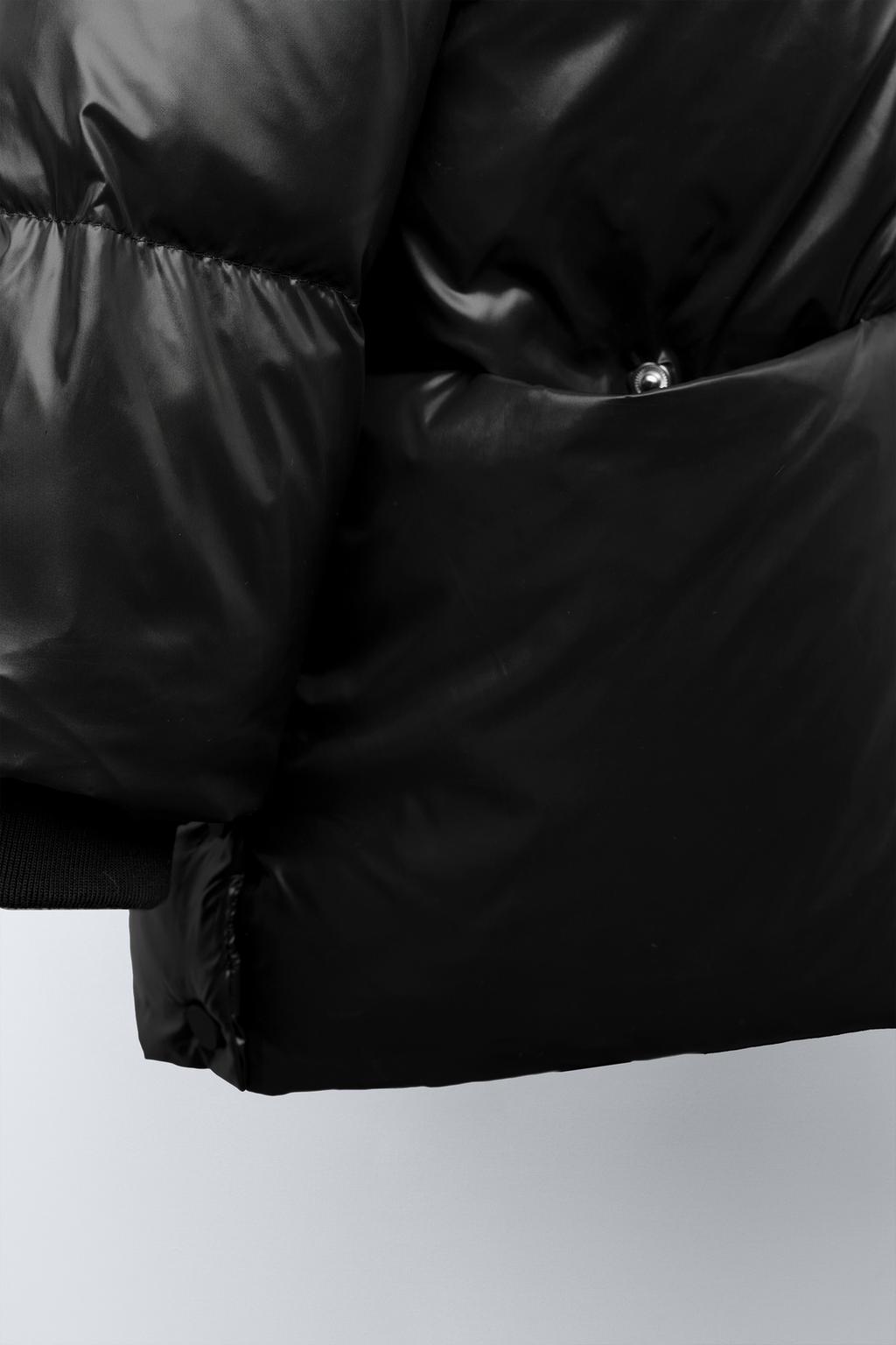 ВОДООТТАЛКИВАЮЩИЙ И ВЕТРОЗАЩИТНЫЙ ПУХОВИК С ПЕРЬЯМИ И ПУХОМ