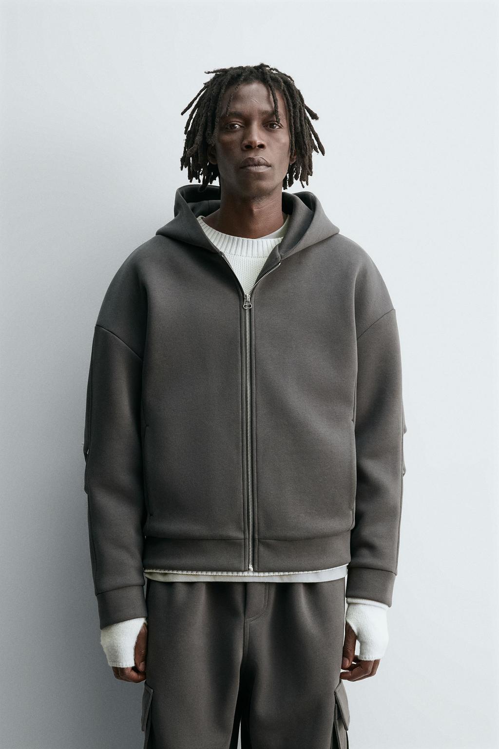 ТОЛСТОВКА ИЗ НЕОПРЕНА С КАПЮШОНОМ И СКЛАДКАМИ