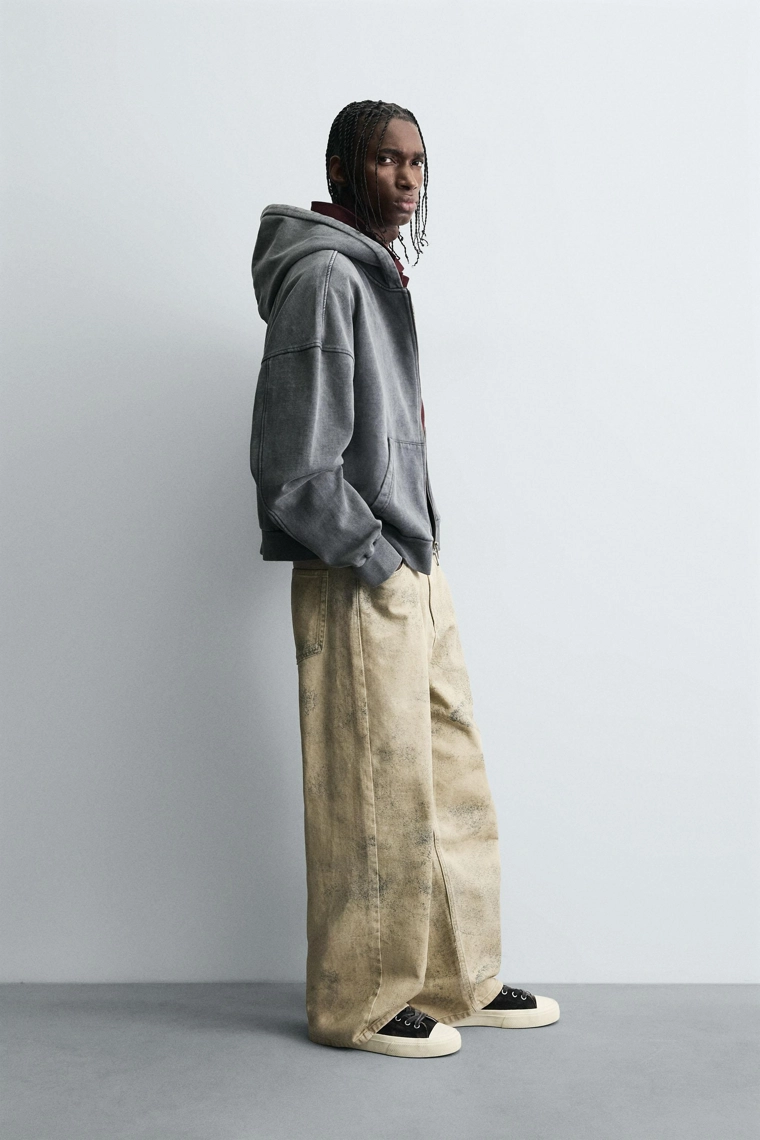 БРЮКИ BAGGY FIT С ПРИНТОМ И ЭФФЕКТОМ ПОТЕРТОСТИ