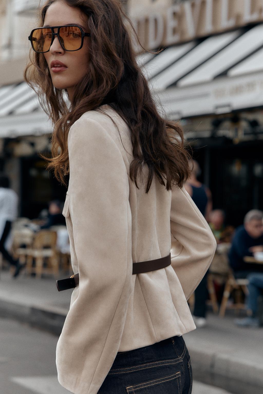 Пиджак из замши с поясом