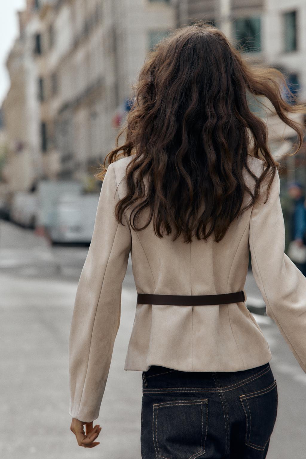 Пиджак из замши с поясом