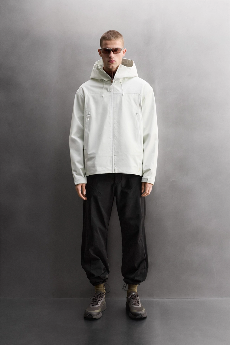 Белоснежная блузка