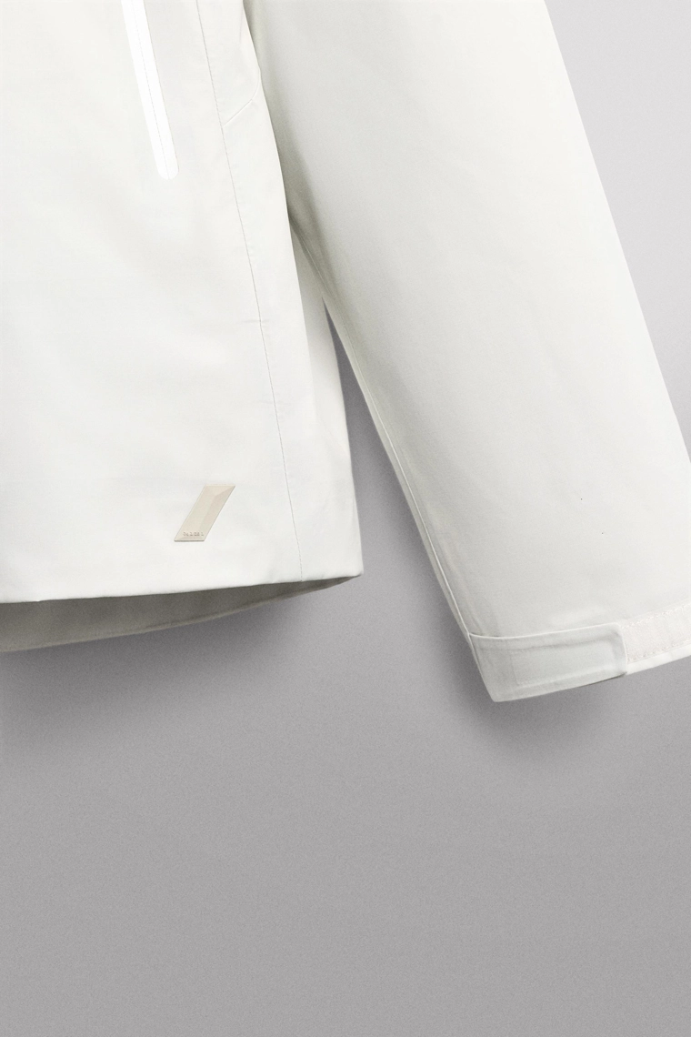 Белоснежная блузка