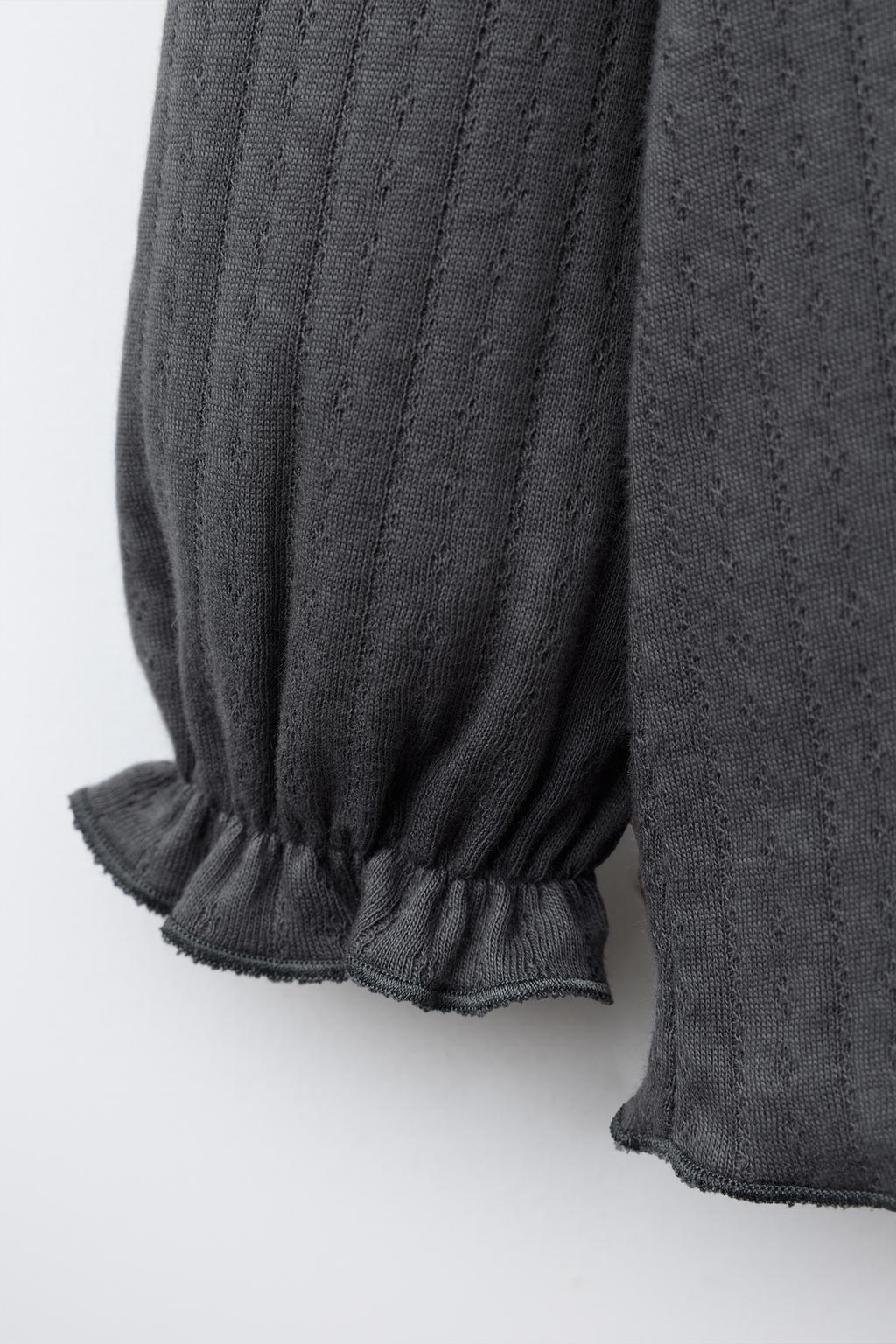 ФУТБОЛКА ИЗ АЖУРНОЙ ТКАНИ С КРУЖЕВОМ