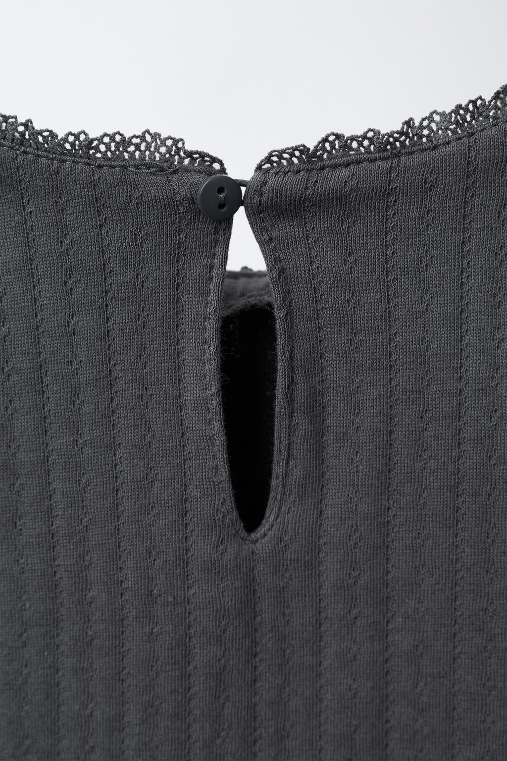 ФУТБОЛКА ИЗ АЖУРНОЙ ТКАНИ С КРУЖЕВОМ