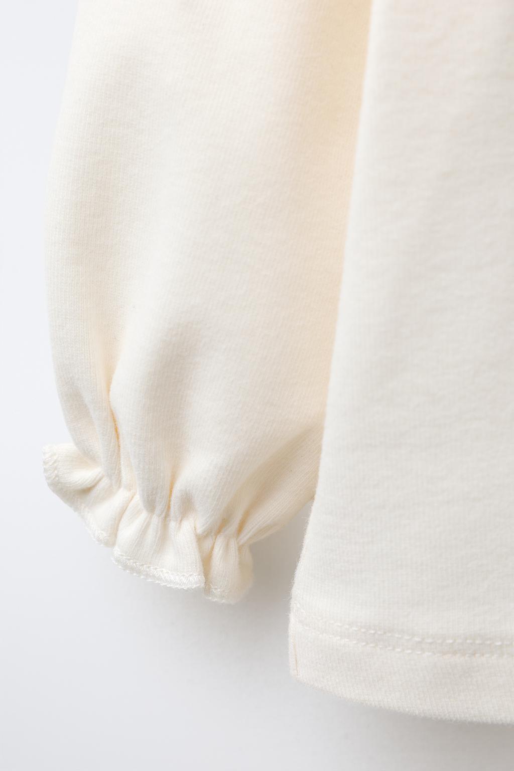 ТЕПЛЫЙ ЛОНГСЛИВ С ВЫШИТЫМ ВОРОТНИКОМ