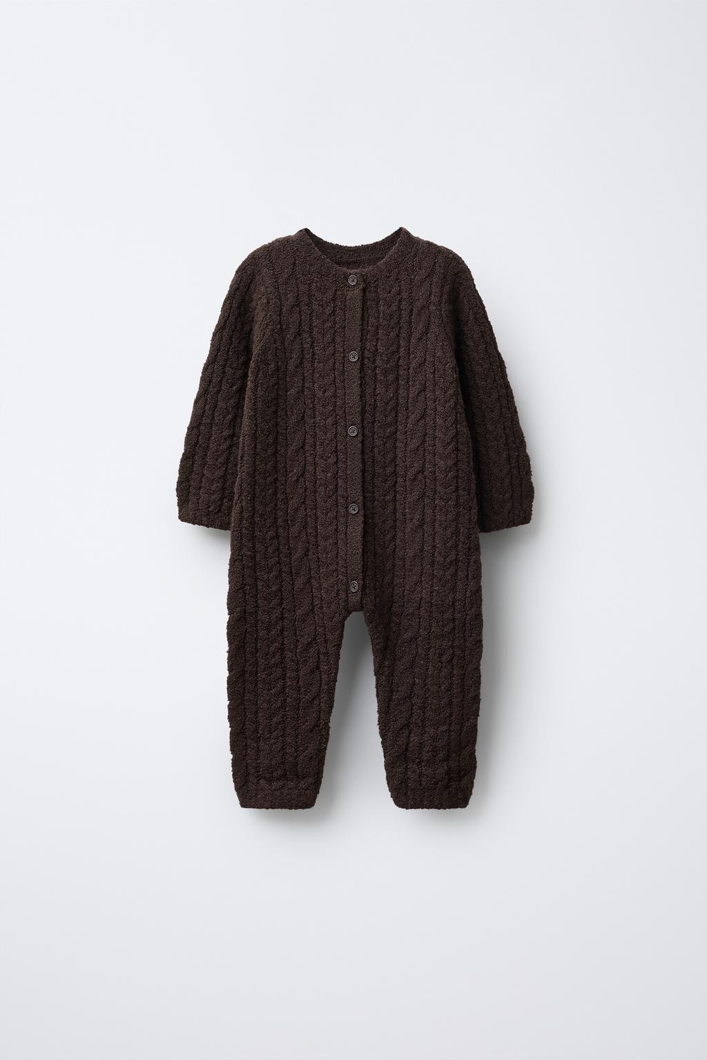 ВЯЗАНЫЙ КОМБИНЕЗОН С УЗОРОМ «КОСЫ»