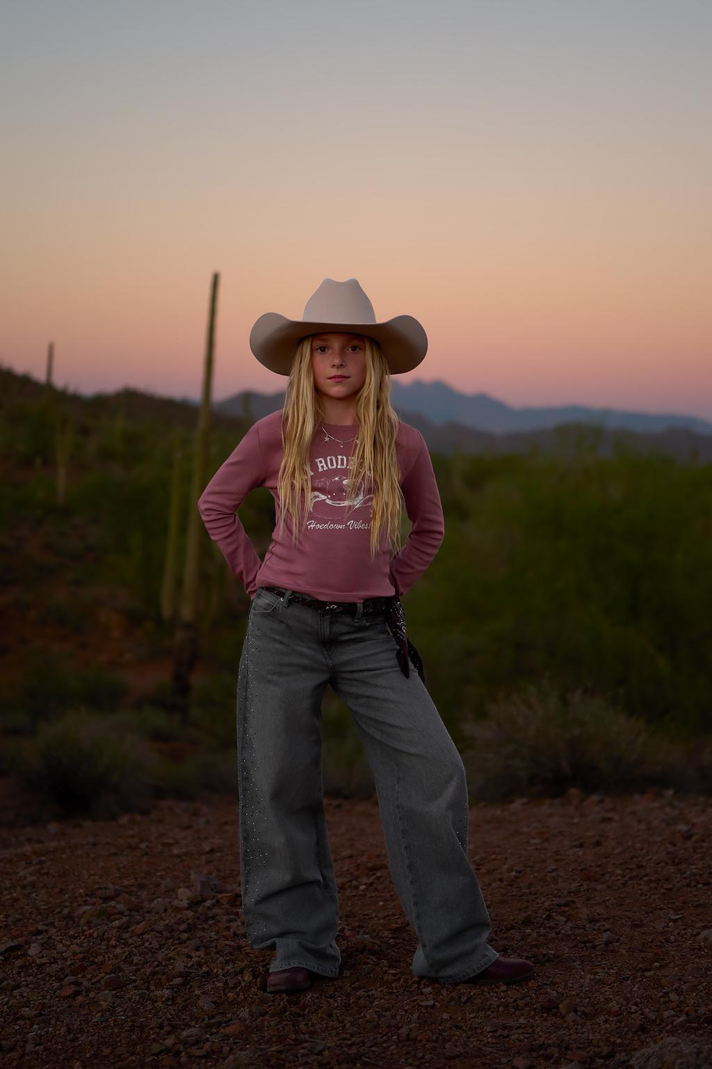 ФУТБОЛКА С НАДПИСЬЮ COWGIRL