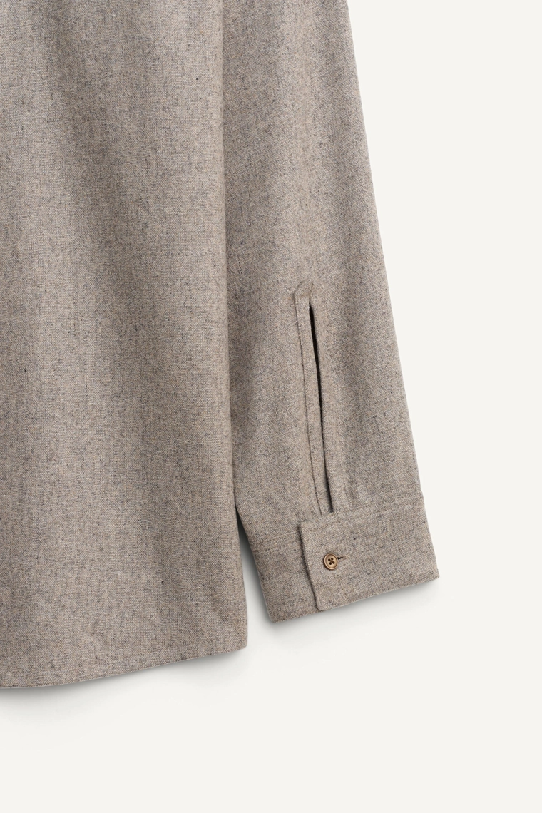 Рубашка-оверштамп с платком – лимитированная коллекция