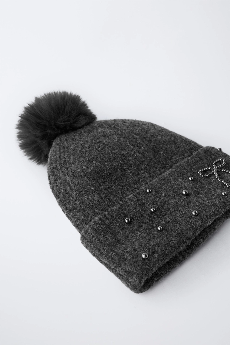 ТРИКОТАЖНАЯ ШАПКА С БЛЕСКОМ, ПОМПОНОМ И ШЕРСТЬЮ