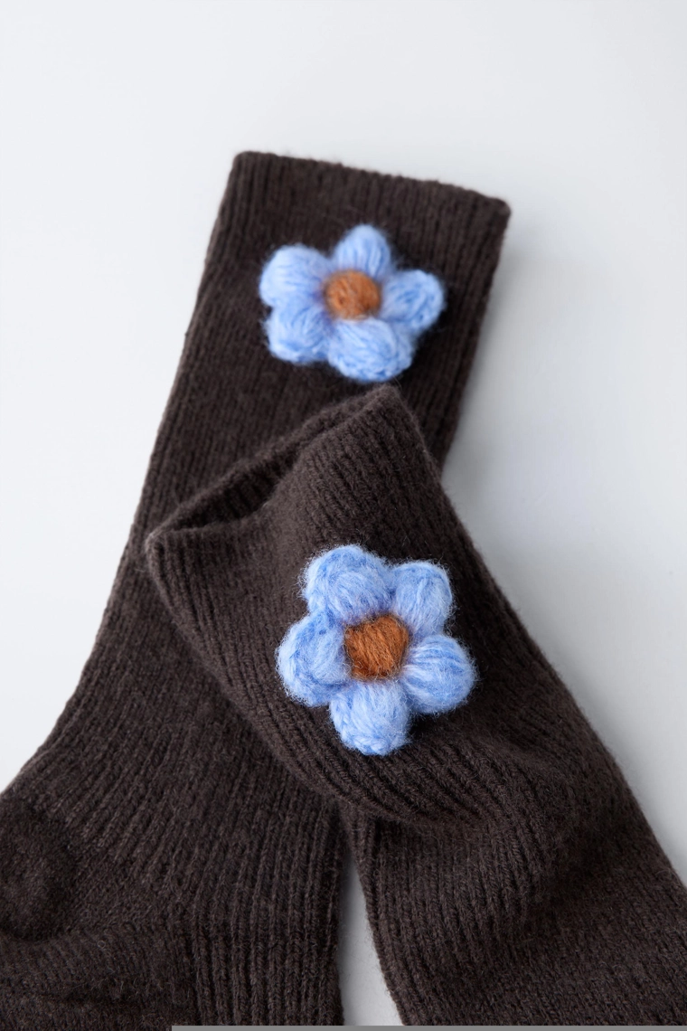 Носки из шерсти с цветочным аппликей