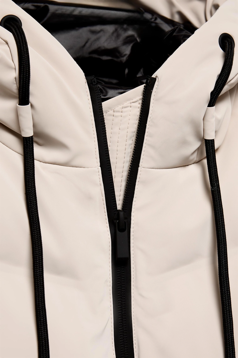 ДЛИННЫЙ ПРОРЕЗИНЕННЫЙ АНОРАК WINDPROOF С КАПЮШОНОМ