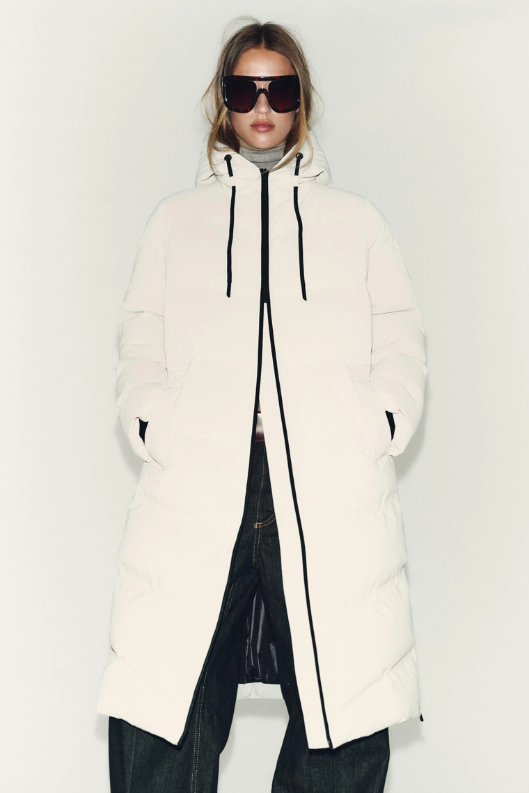 ДЛИННЫЙ ПРОРЕЗИНЕННЫЙ АНОРАК WINDPROOF С КАПЮШОНОМ