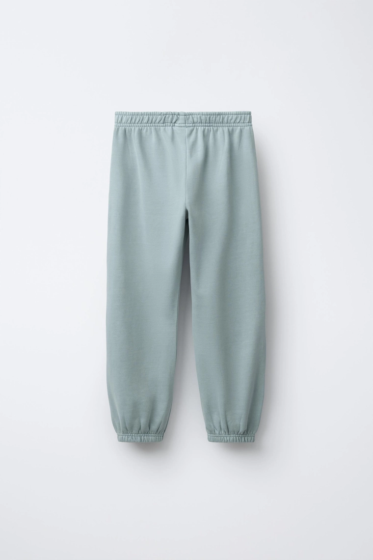 КОМПЛЕКТ ИЗ ХУДИ И БРЮК-ДЖОГГЕРОВ С СЕРДЕЧКОМ