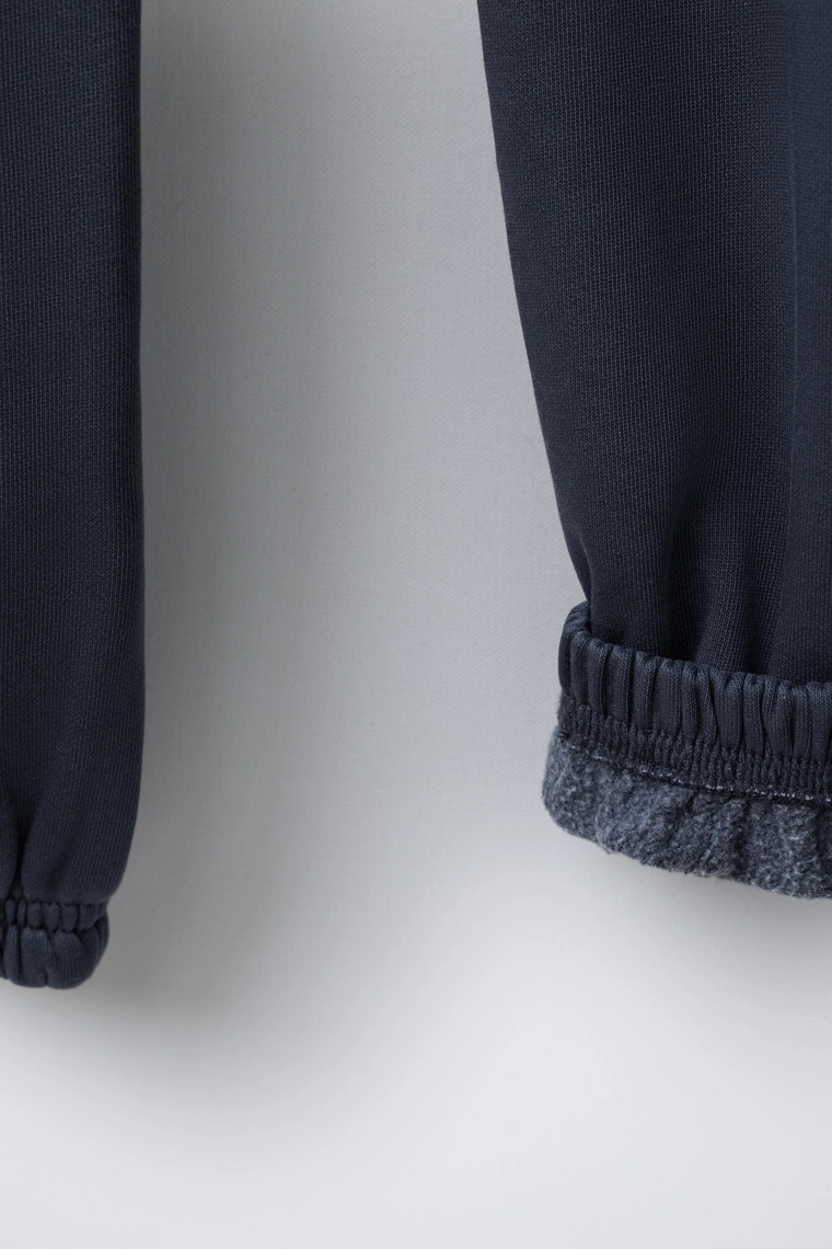 КОМПЛЕКТ ИЗ ХУДИ И БРЮК-ДЖОГГЕРОВ С СЕРДЕЧКОМ