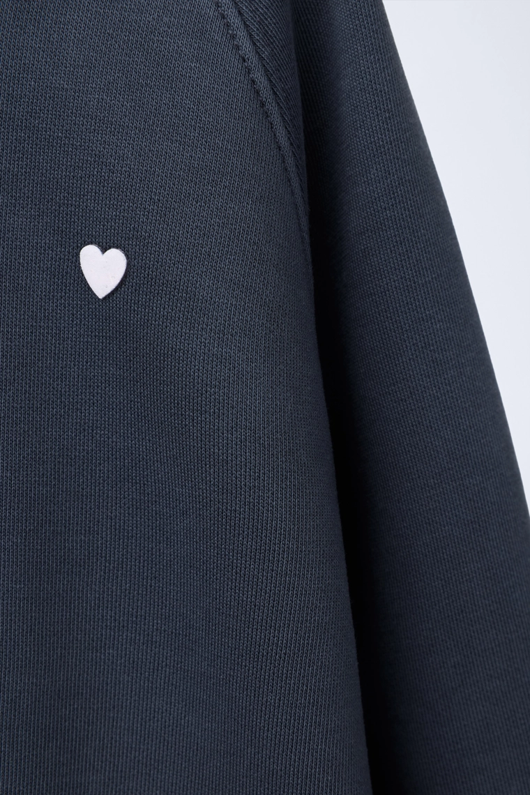 КОМПЛЕКТ ИЗ ХУДИ И БРЮК-ДЖОГГЕРОВ С СЕРДЕЧКОМ