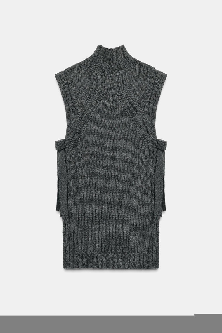 ТОП-ЖИЛЕТ ИЗ ШЕРСТИ С РАЗРЕЗАМИ