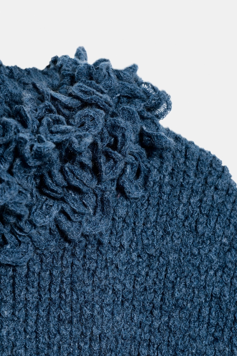 ТРИКОТАЖНЫЙ ТОП С БАХРОМОЙ