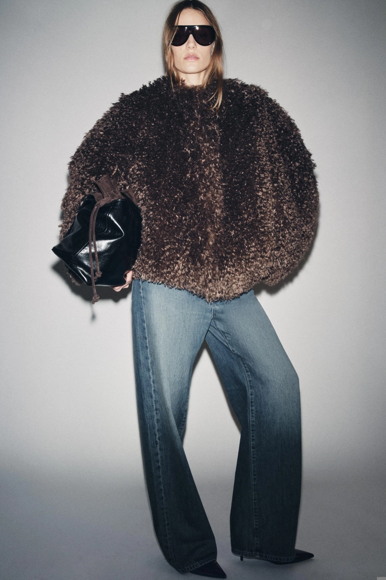 БОМБЕР ИЗ ИСКУССТВЕННОГО МЕХА — ZW COLLECTION