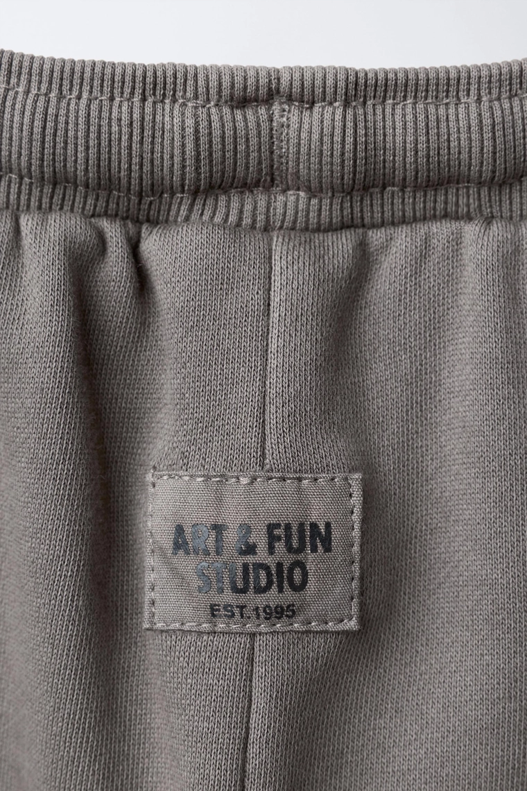 Брюки-джоггеры с деталями шва