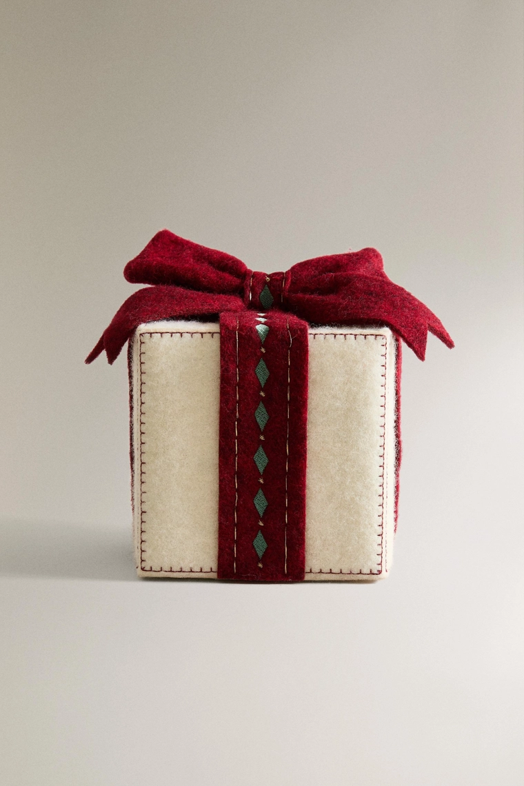 Средний подарок на рождество с подсветкой для пола