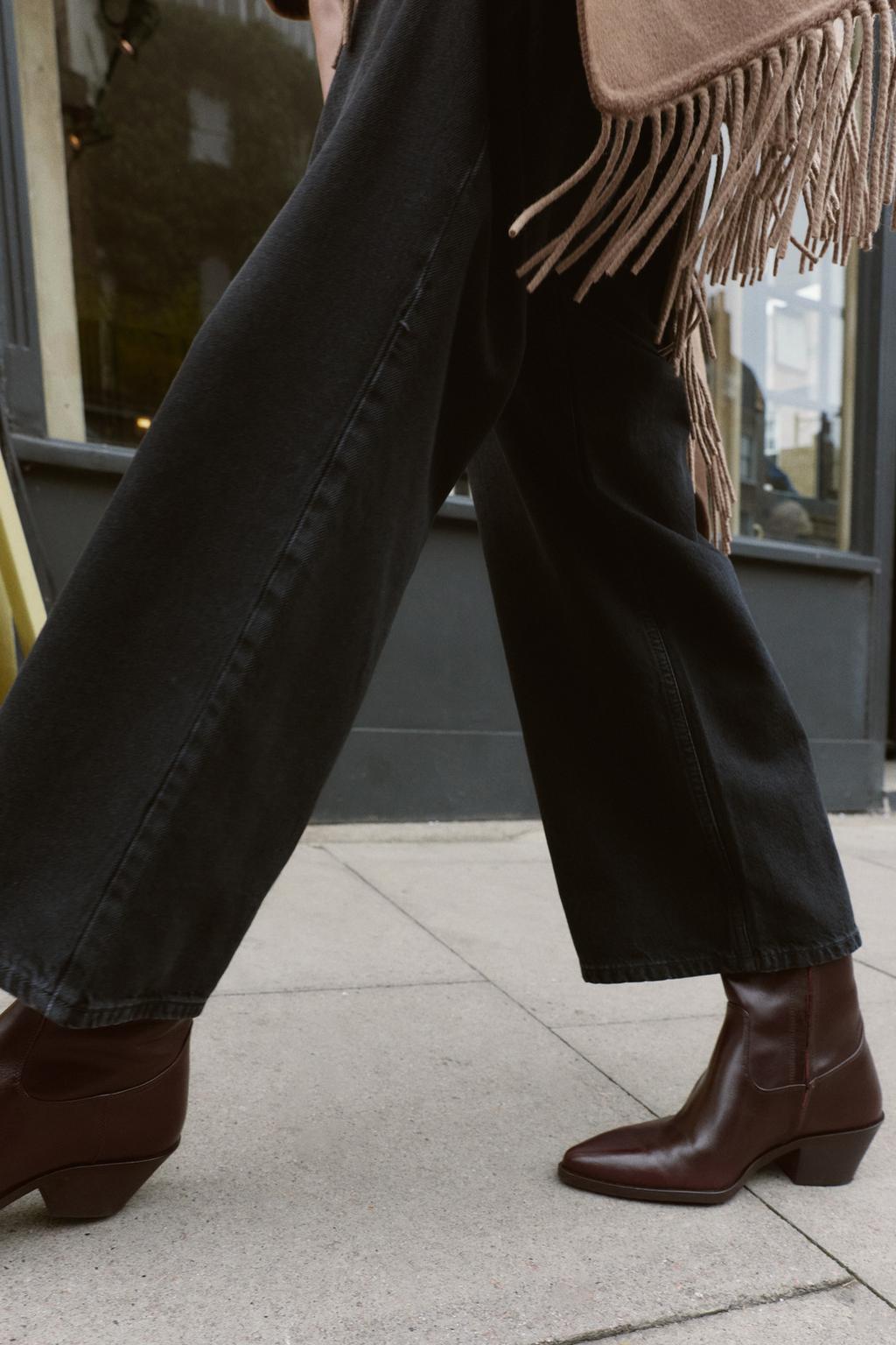 КОЖАНЫЕ БОТИЛЬОНЫ В КОВБОЙСКОМ СТИЛЕ