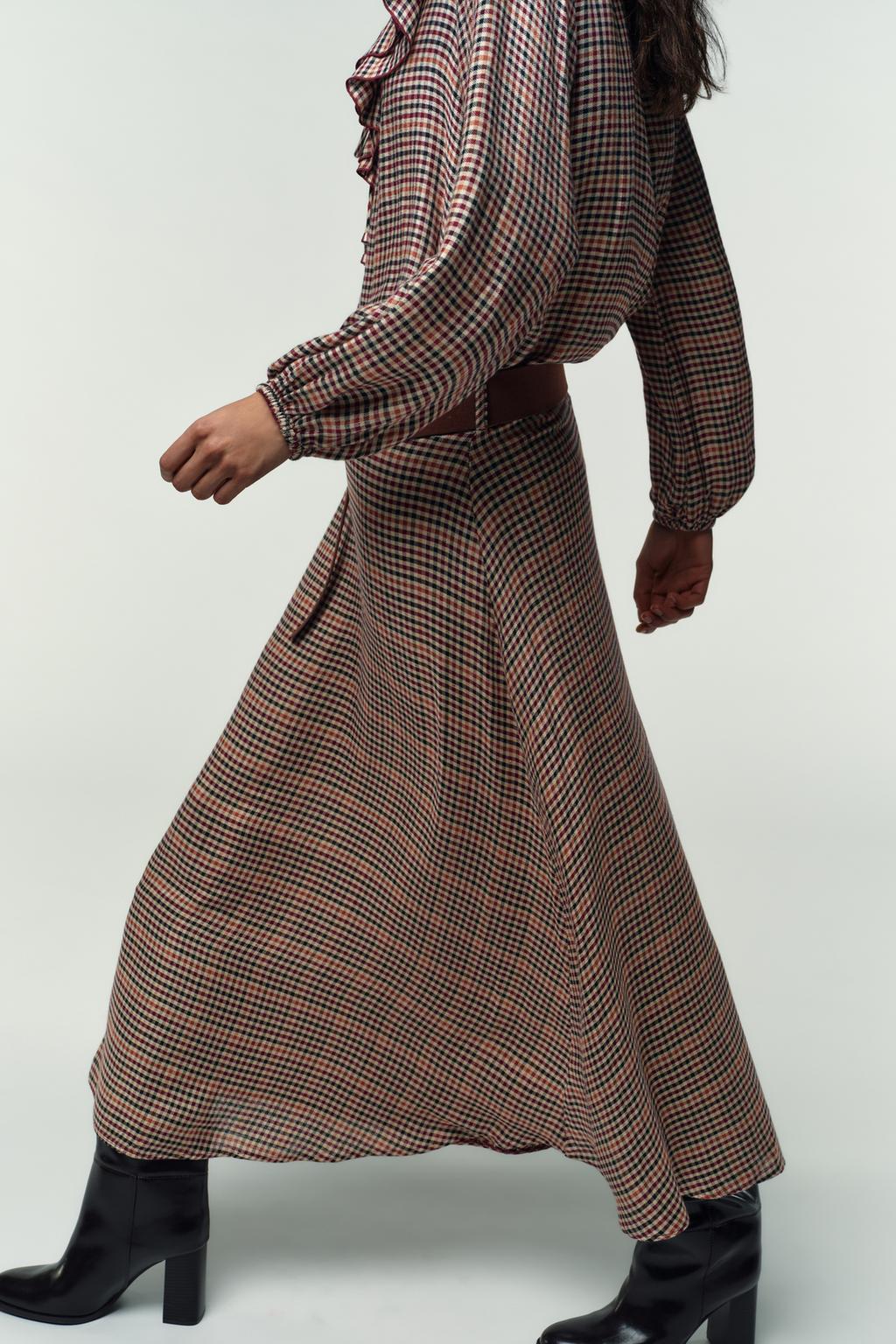 БЛУЗА В КЛЕТКУ С ВОЛАНАМИ