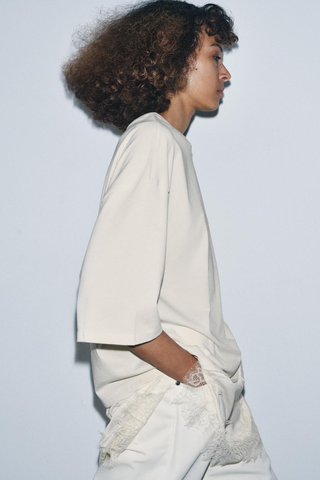 КОМБИНИРОВАННАЯ ФУТБОЛКА С КРУЖЕВОМ