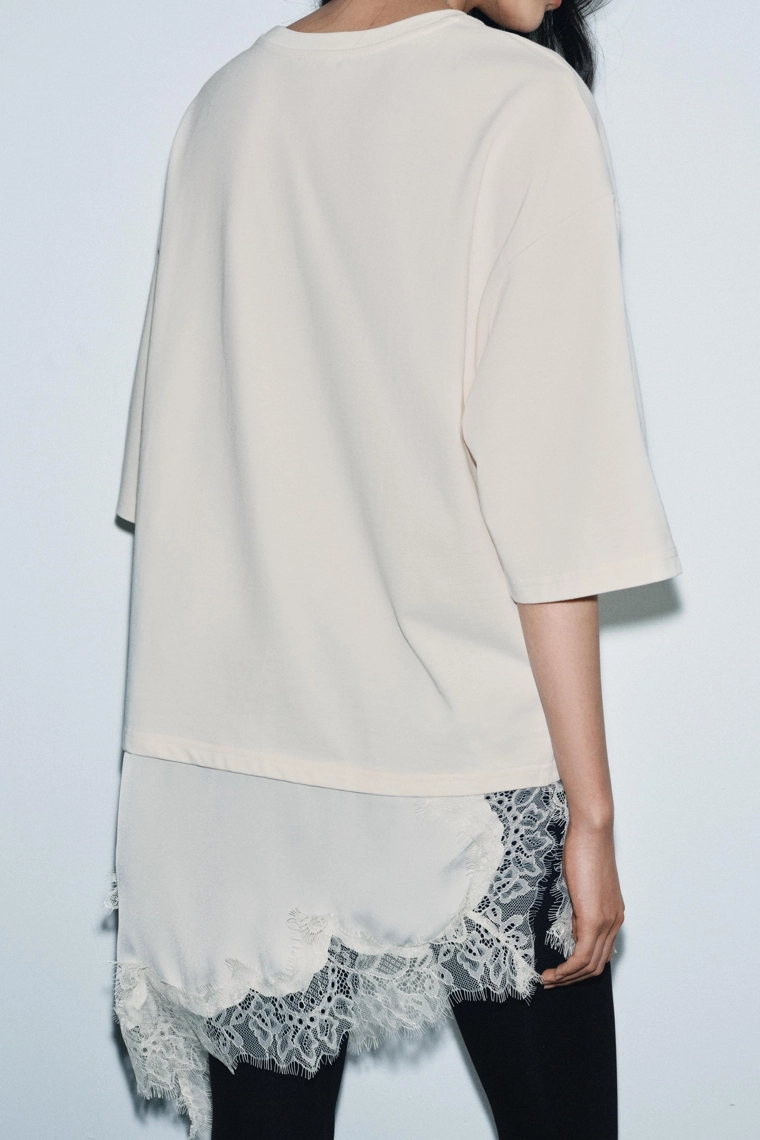 КОМБИНИРОВАННАЯ ФУТБОЛКА С КРУЖЕВОМ