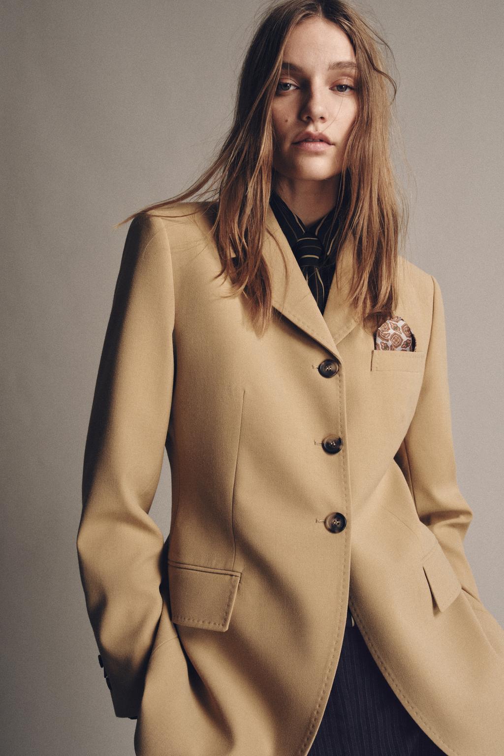 БЛЕЙЗЕР ПРИТАЛЕННОГО КРОЯ С ПЛАТКОМ — ZW COLLECTION