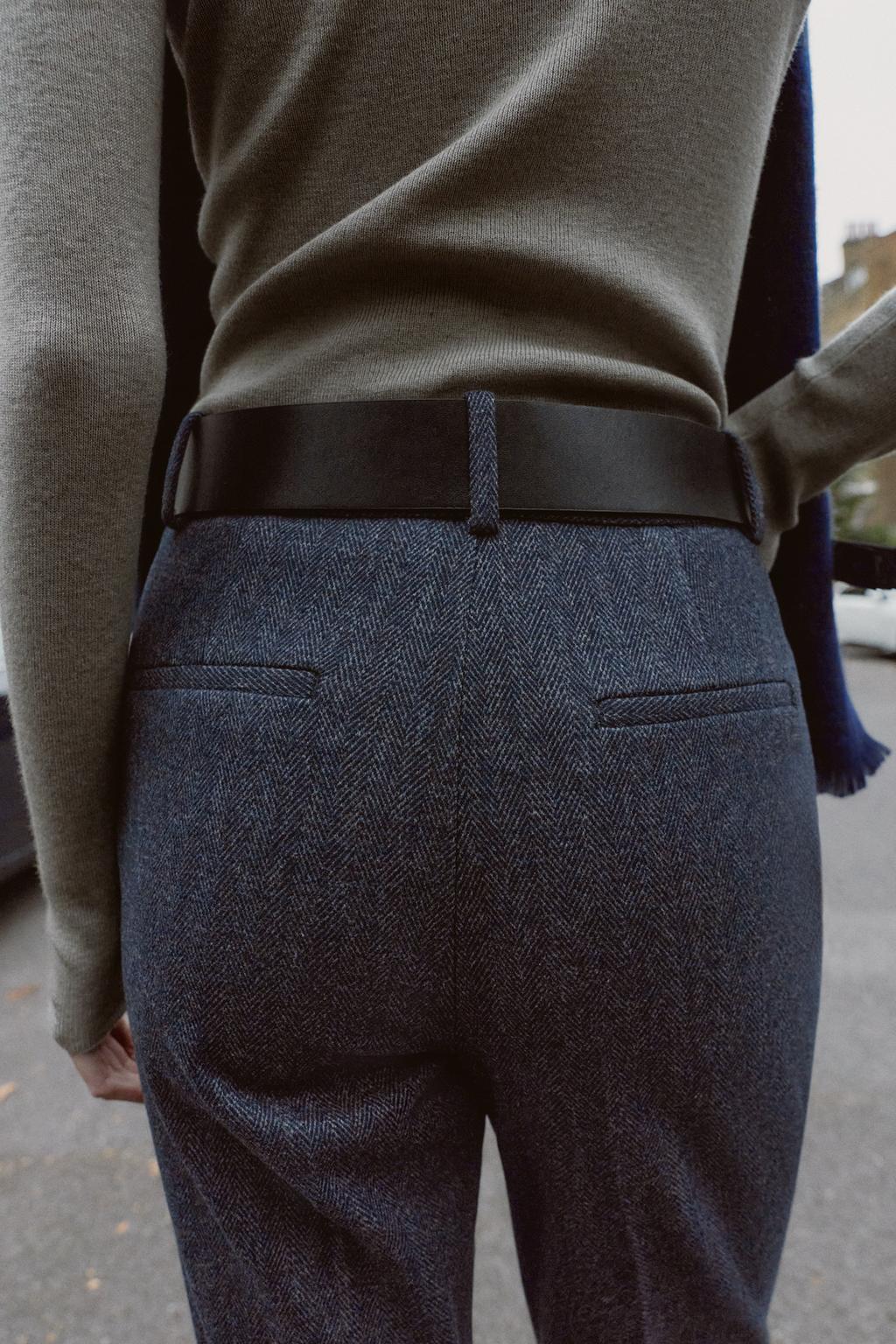 БРЮКИ В ЕЛОЧКУ С ПОЯСОМ