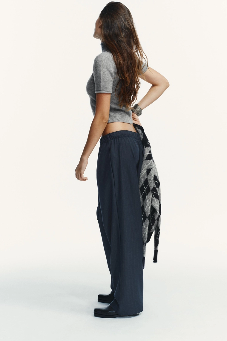 БРЮКИ С ЗАЩИПАМИ