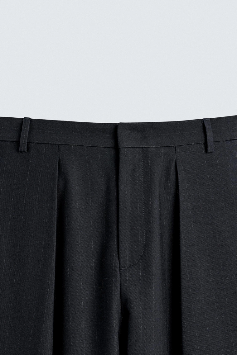 БРЮКИ RELAXED FIT СО СКЛАДКАМИ